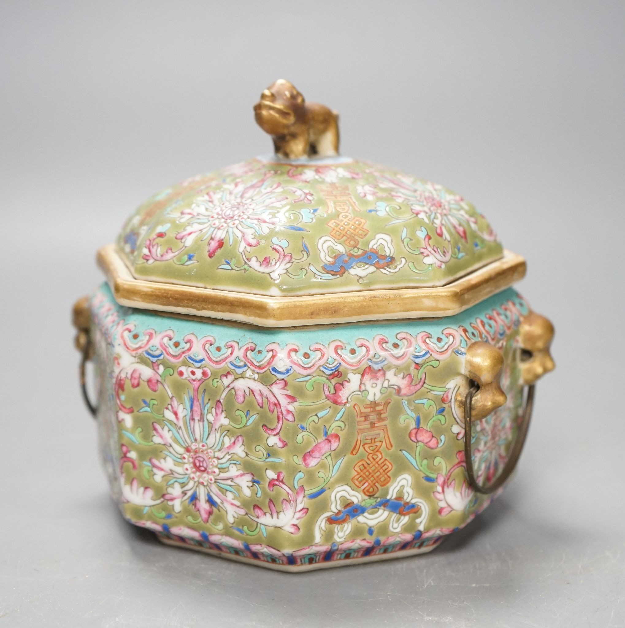 A Chinese sage green ground jar, cover and liner, mid 19th century, 13cm